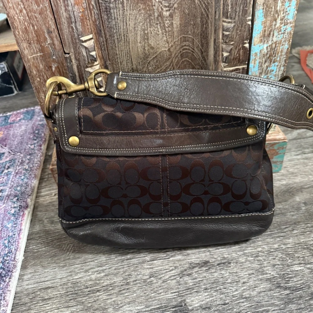 VINTAGE COACH CHOCOLATE BROWN SADDLE BAG